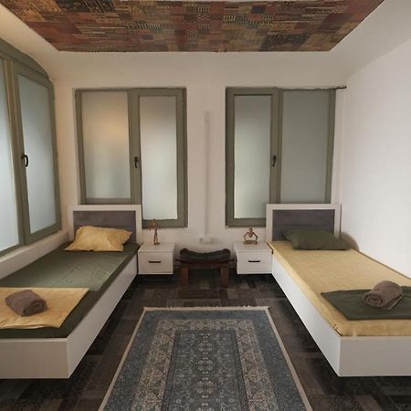 Hostel Dera Pristina Kültér fotó